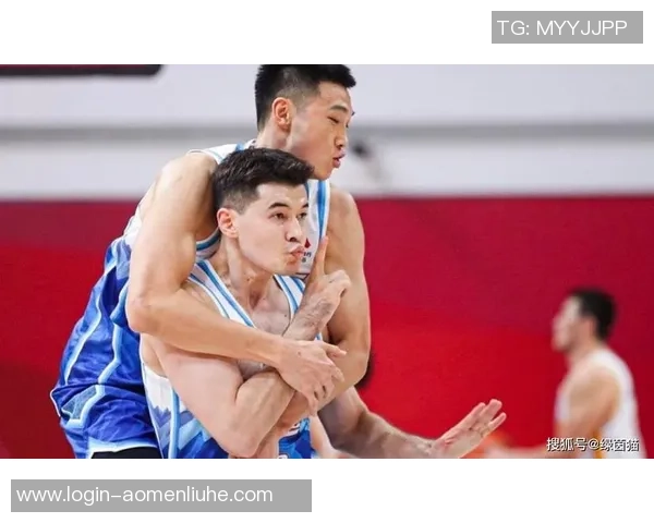 新疆男篮对阵深圳队精彩录像回放全程回顾与赛后分析 新疆男篮对阵深圳队精彩录像回放全程回顾与赛后分析